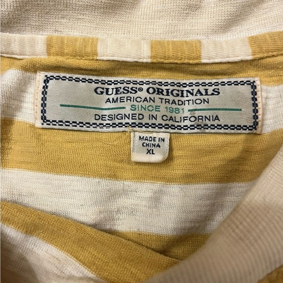 Guess Tee - Picture 2 of 2